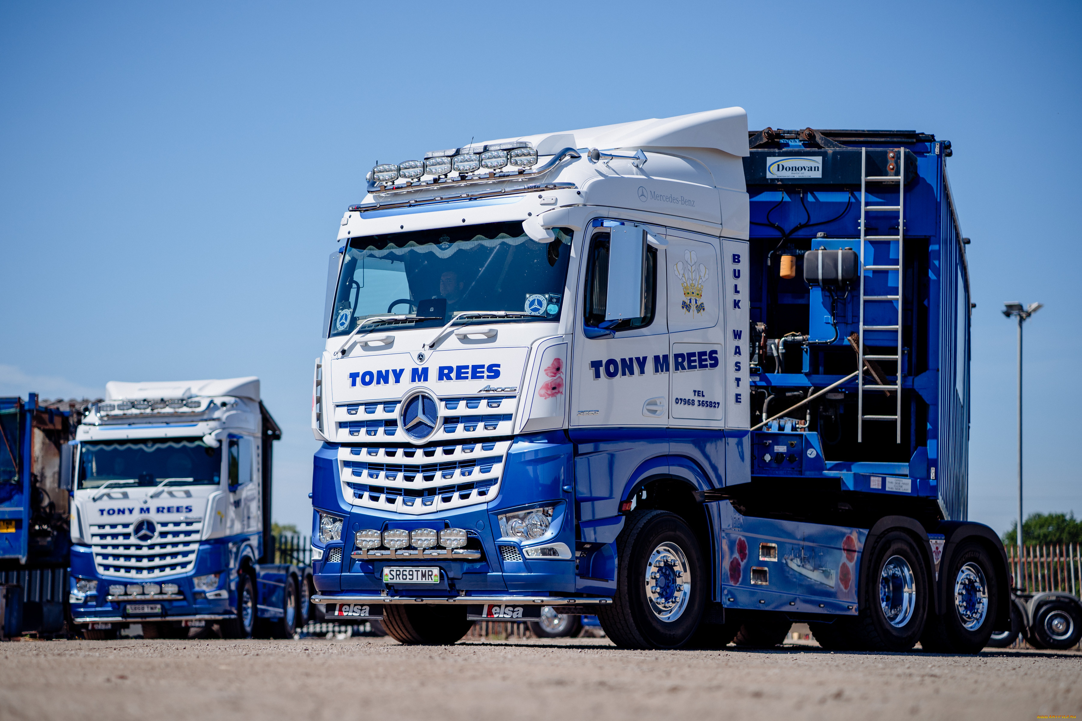 , mercedes trucks, mercedes-benz
